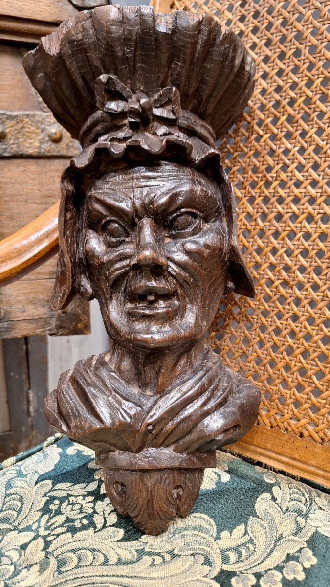 Grimacing Head In 17th Century Wood-photo-4