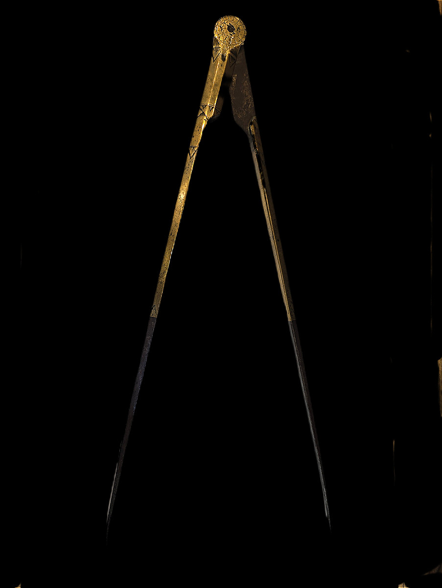 18th Century Compass In Iron And Bronze