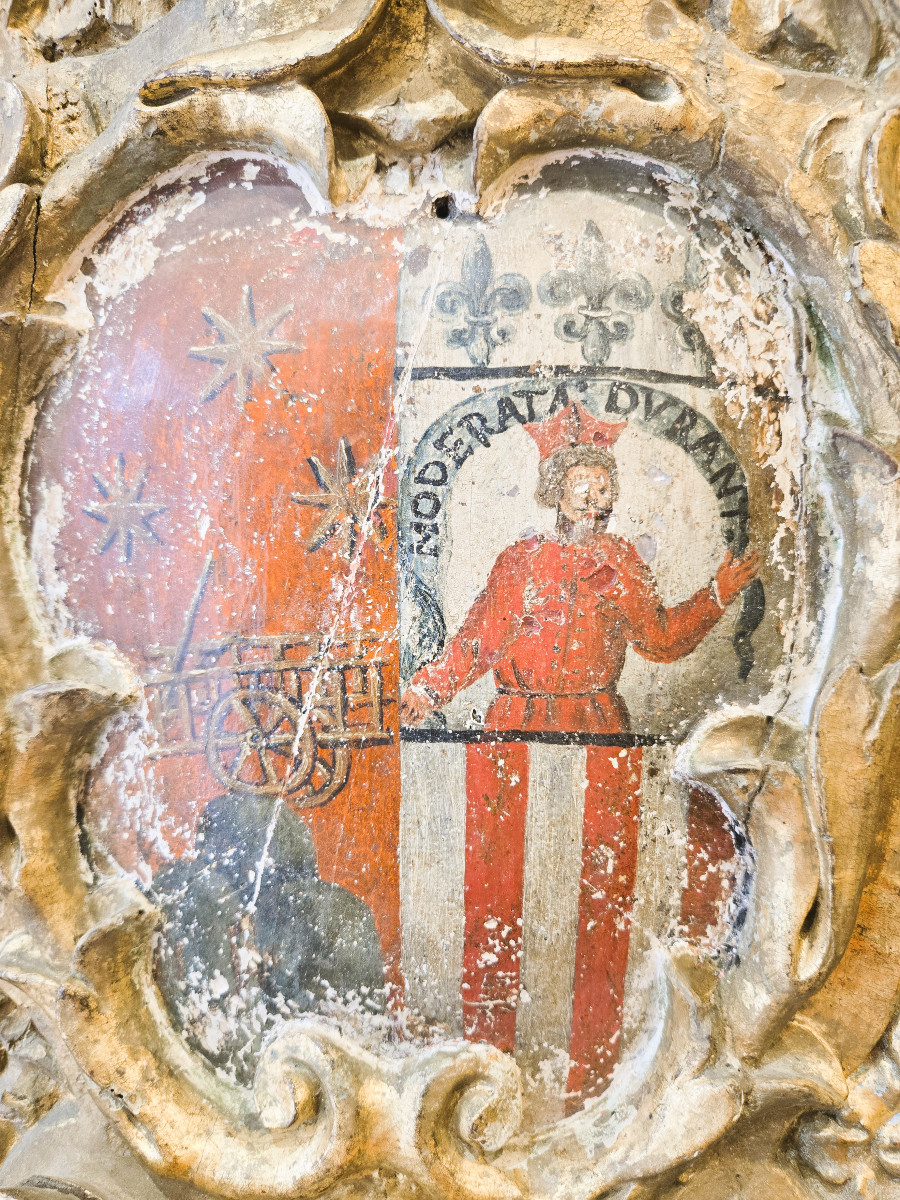 Painted And Gilded Coat Of Arms From The End Of The 17th Century-photo-4