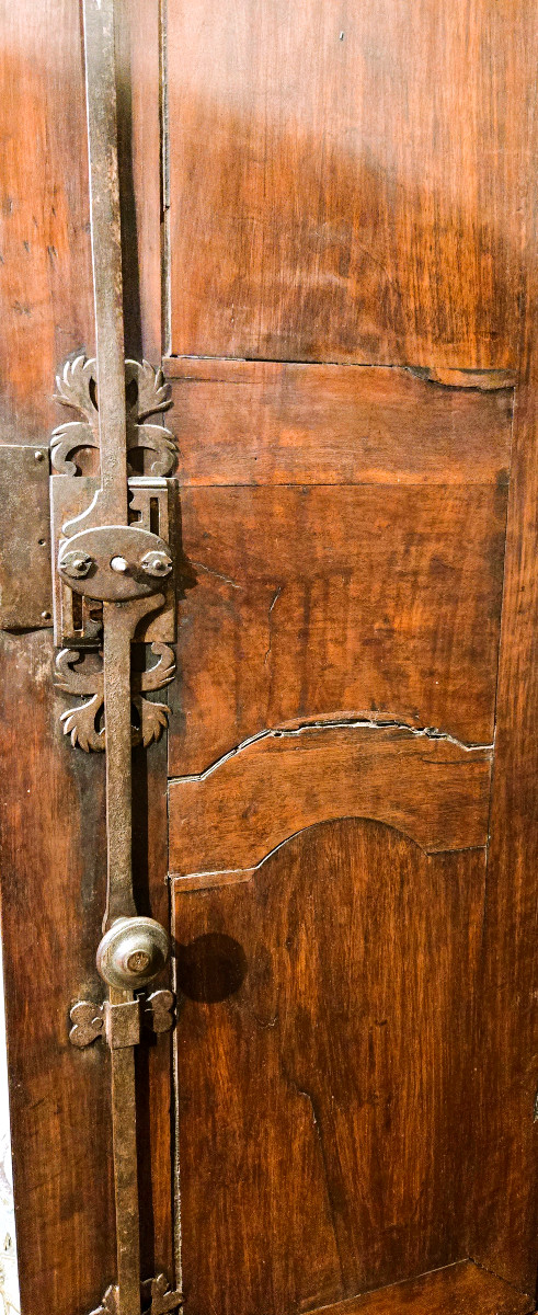 18th Century Parisian Two-part Walnut Buffet-photo-3