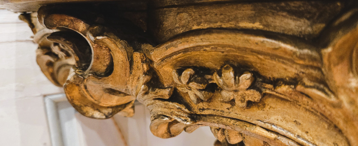 Small 18th-century Gilded Wooden Wall Console-photo-1