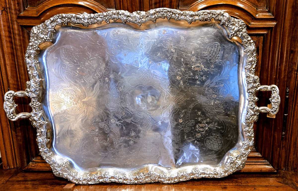 Grand plateau de réception en métal argenté sur cuivre XIXème siècle