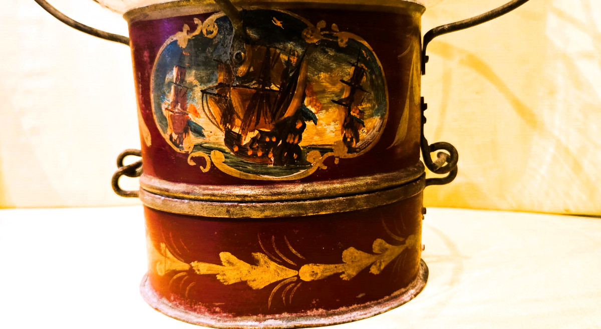 Late 19th Century Painted Sheet Metal Boat Lantern Decorated With Sailboats-photo-3