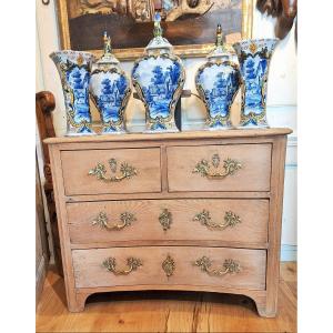 Small Concave Shaped Natural Wood Chest Of Drawers Late 18th Century