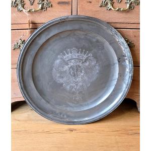 Important Ceremonial Pewter Platter With Coat Of Arms - Engraved Wedding Ring, Late 17th Century