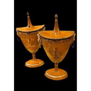paire de vases en tôle peinte à décor de ruines antiques début XIXème