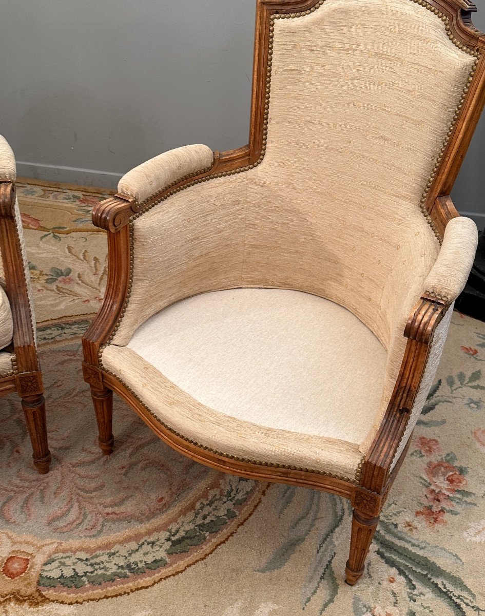 Paire De Bergères En Noyer De Style Louis XVI Vers 1900-photo-3
