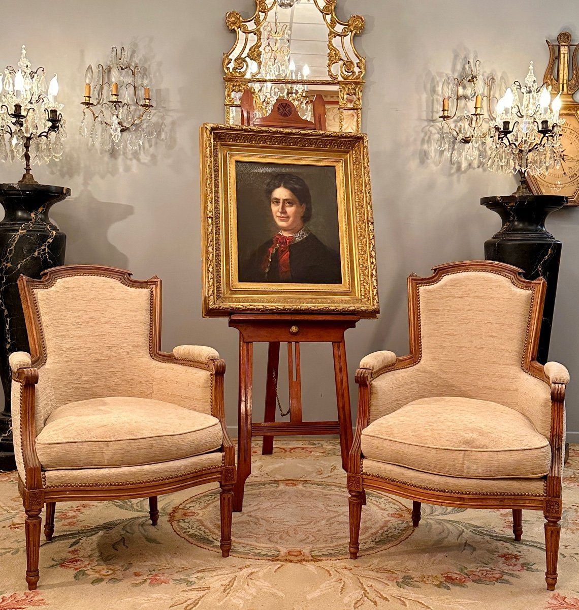 Paire De Bergères En Noyer De Style Louis XVI Vers 1900