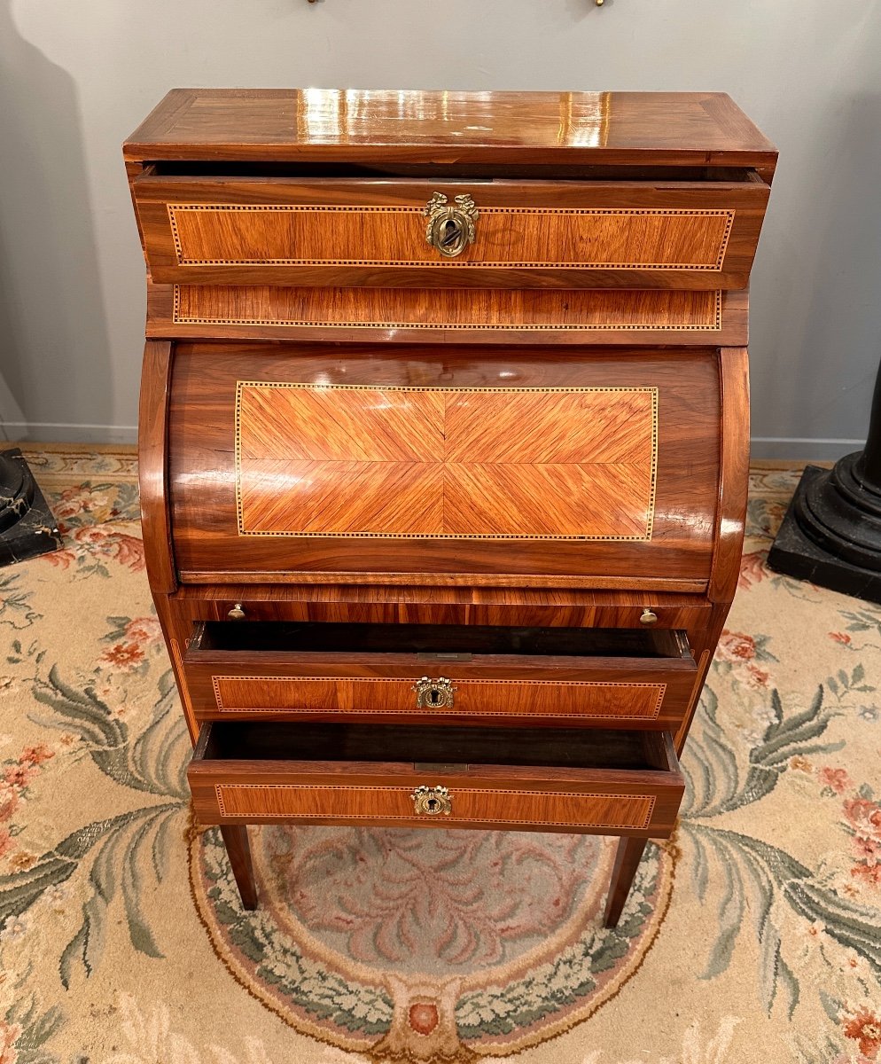 Small Cylinder Desk In Louis XVI Marquetry Circa 1780-photo-2