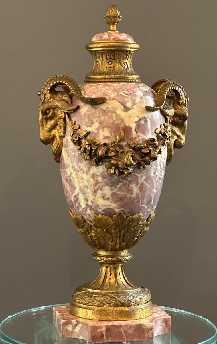 Vase Couvert En Marbre d'Epoque Napoleon III Vers 1870