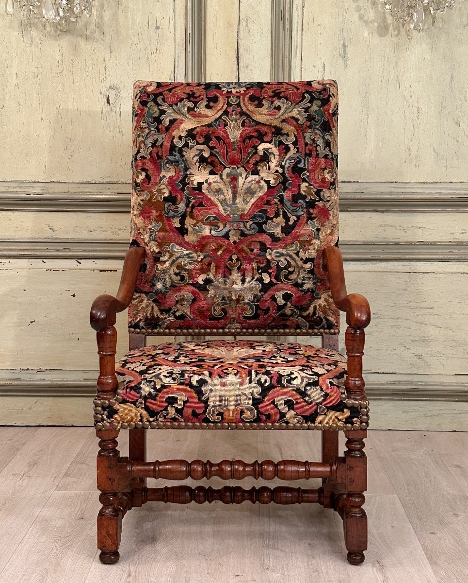 Fauteuil A Dossier Plat En Noyer d'Epoque Louis XIV XVIIeme