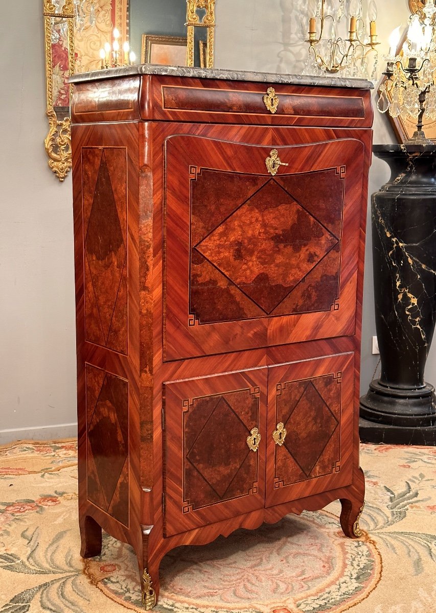 Secrétaire En Marqueterie d'Epoque Louis XV Estampillé  Vers 1750