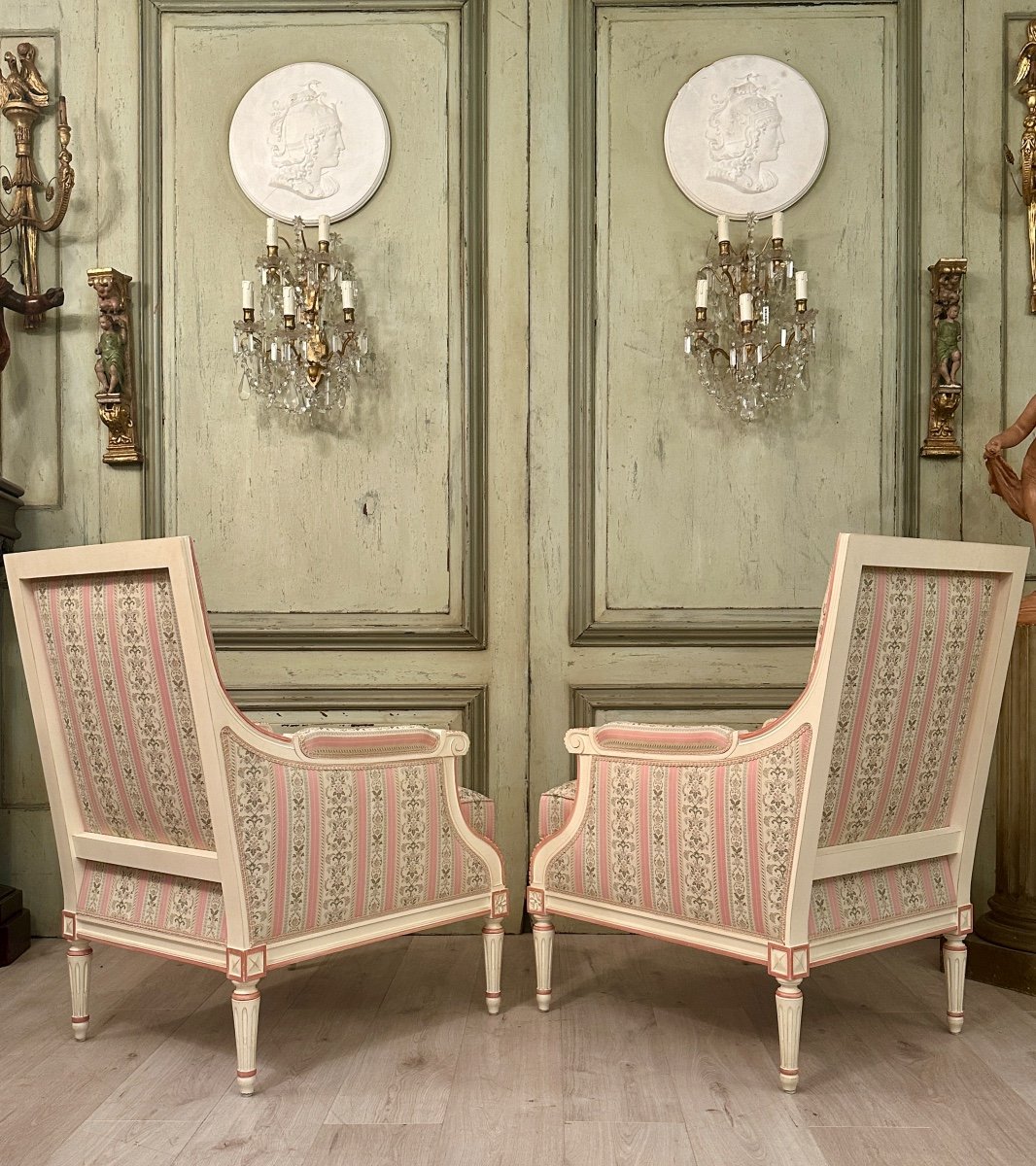 Large Pair Of Louis XVI Style Lacquered Wood Bergeres-photo-2