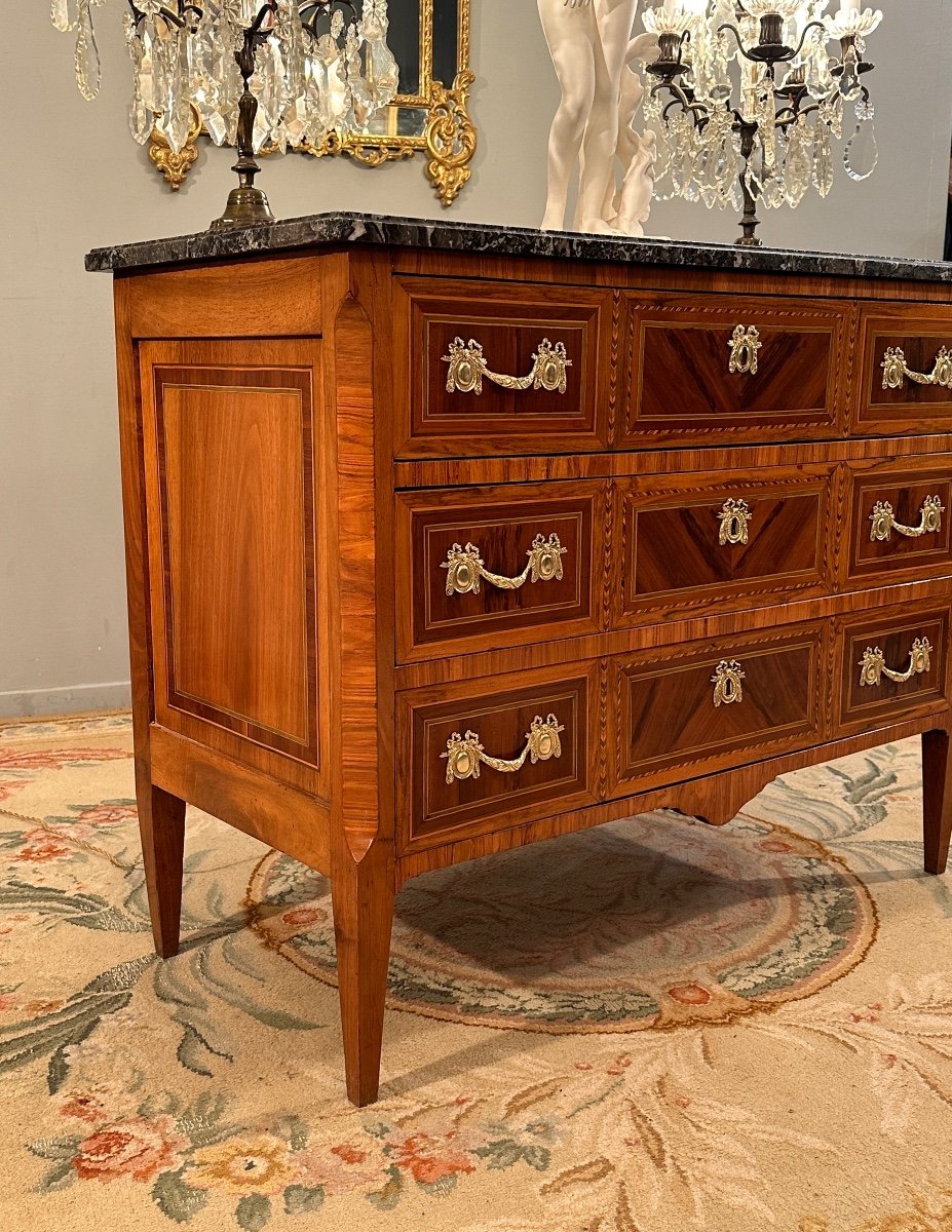 Commode En Marqueterie d'Epoque Louis XVI Vers 1780-photo-1