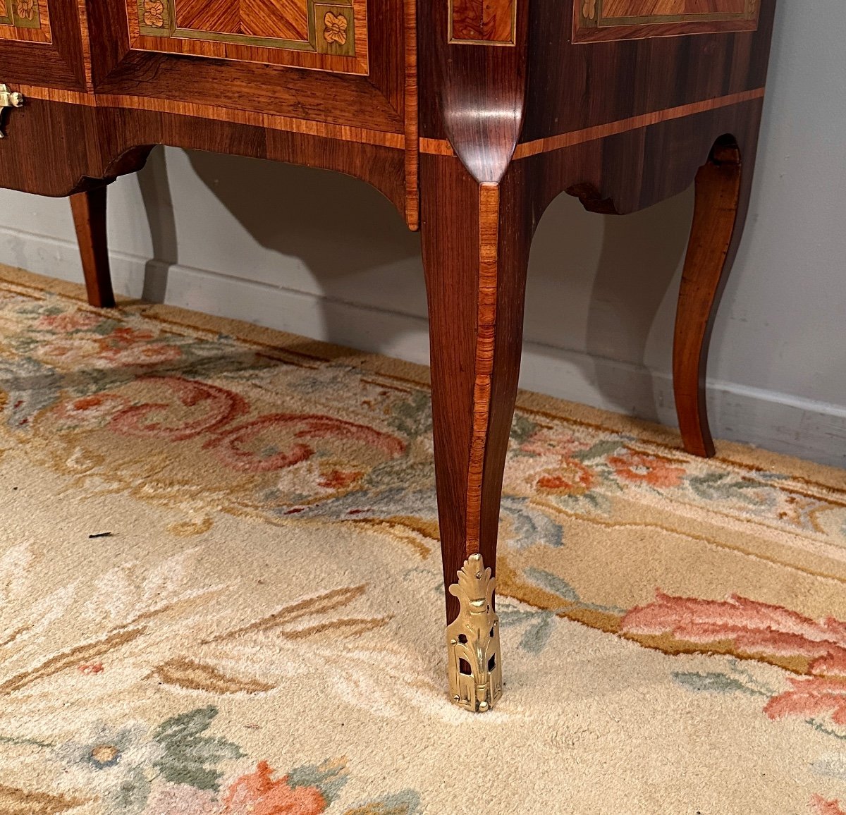 Commode Sauteuse En Marqueterie d'Epoque Transition Louis XV Louis XVI Vers 1760-photo-4