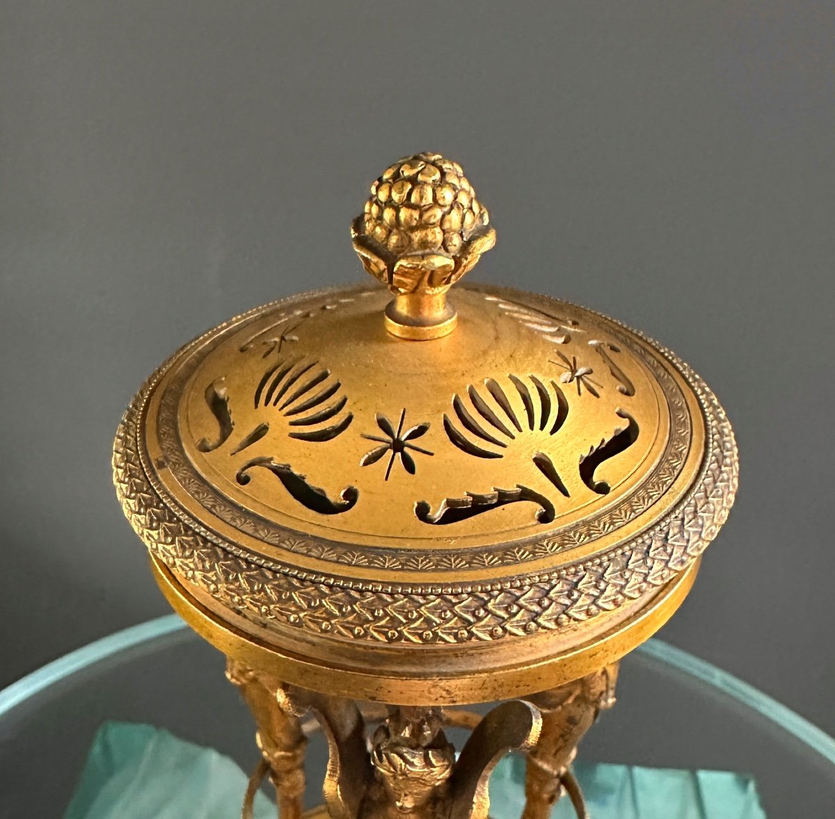 Perfume Brule In Gilt Bronze From The 19th Century Empire Period-photo-2