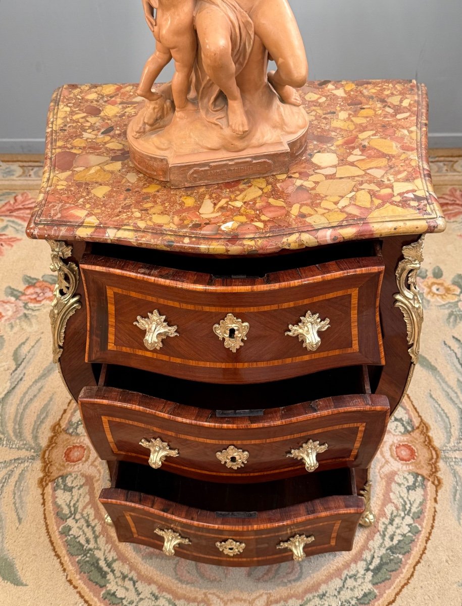 Louis XV Period Curved Marquetry Chest Of Drawers Circa 1750-photo-4