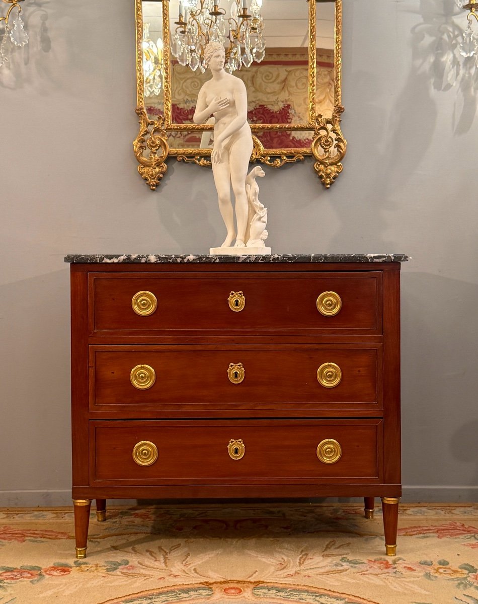 Louis XVI Period Mahogany Chest Of Drawers Circa 1780