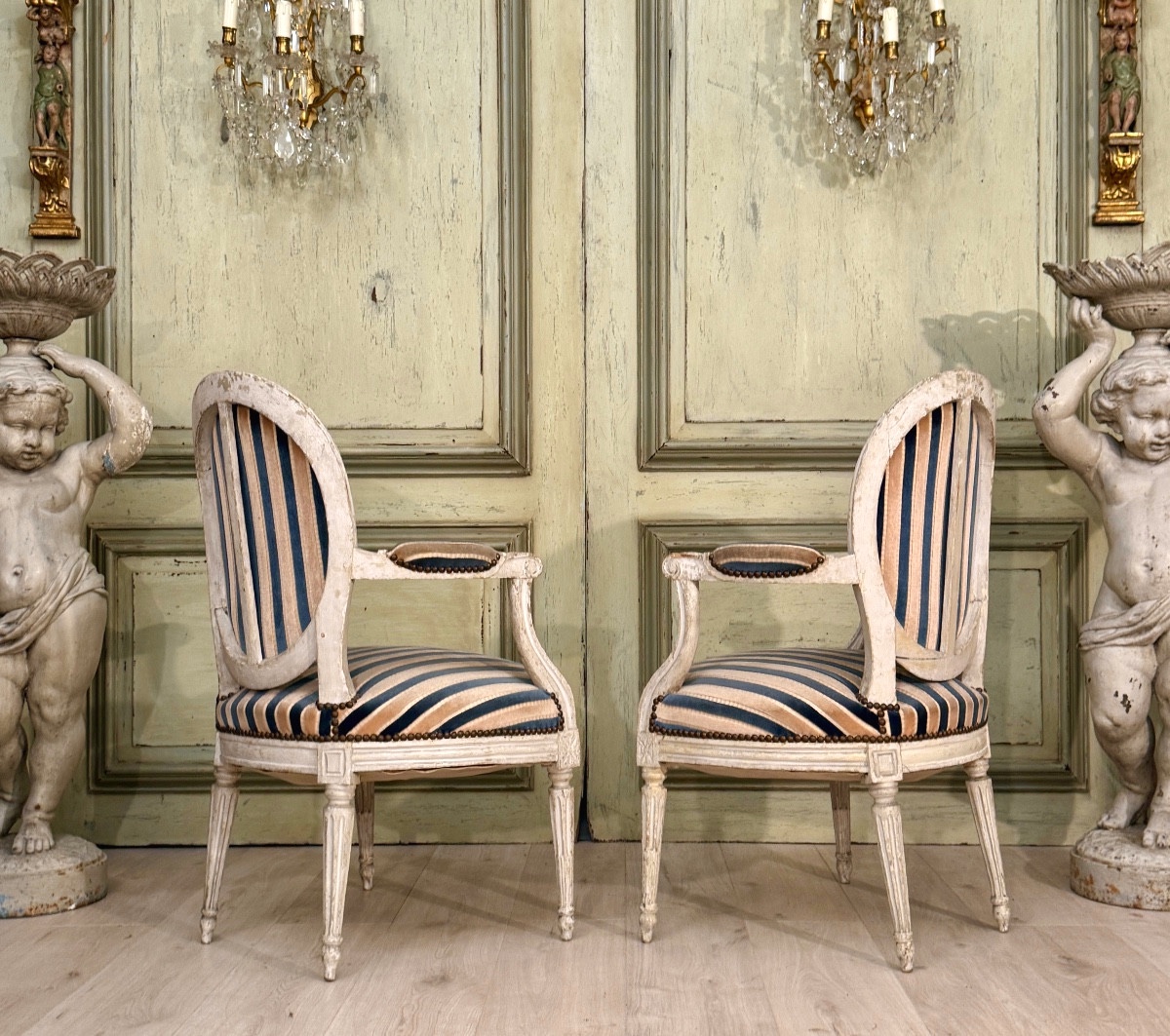 Nl Mariette, Pair Of Louis XVI Cabriolet Armchairs Circa 1780-photo-2