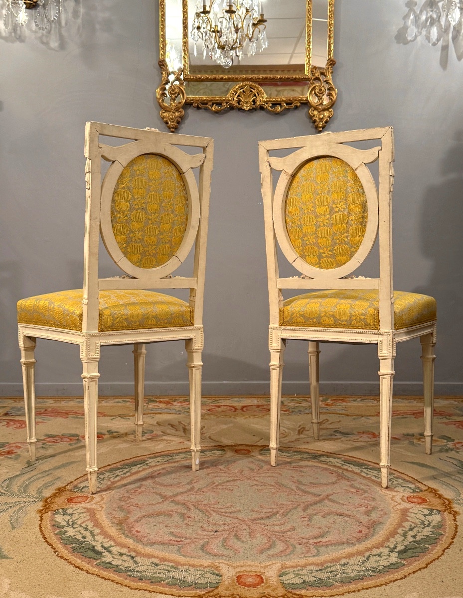 Mobilier de Château, Paire De Chaises En Bois Laqué De Style Louis XVI Epoque XIXème-photo-3