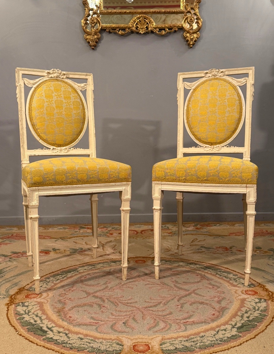 Mobilier de Château, Paire De Chaises En Bois Laqué De Style Louis XVI Epoque XIXème-photo-4