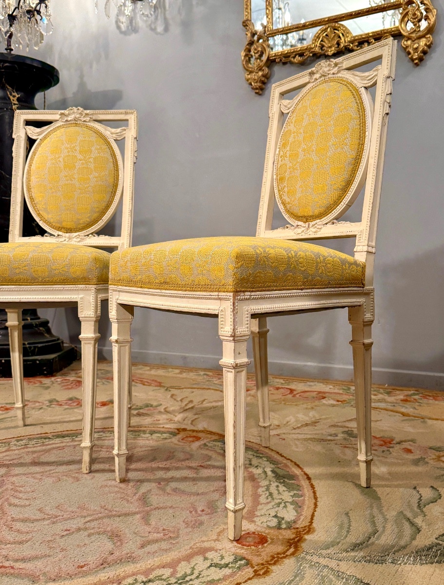 Mobilier de Château, Paire De Chaises En Bois Laqué De Style Louis XVI Epoque XIXème-photo-4