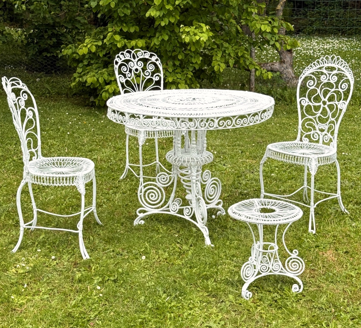 Mobilier De Jardin En Fer Forgé d'Epoque Art Nouveau (1890 - 1910)