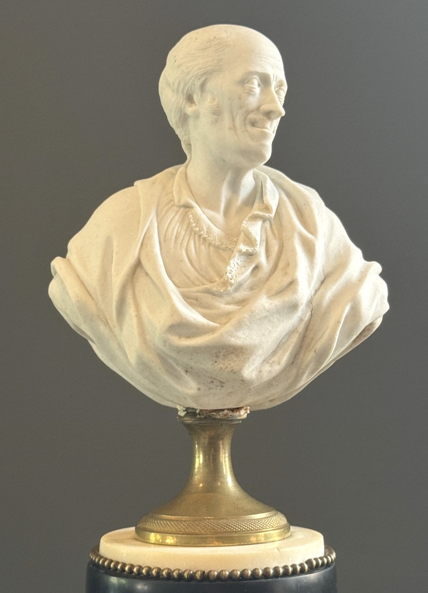 Sculpture Buste en Biscuit Voltaire d'Epoque Louis XVI, Vers 1780