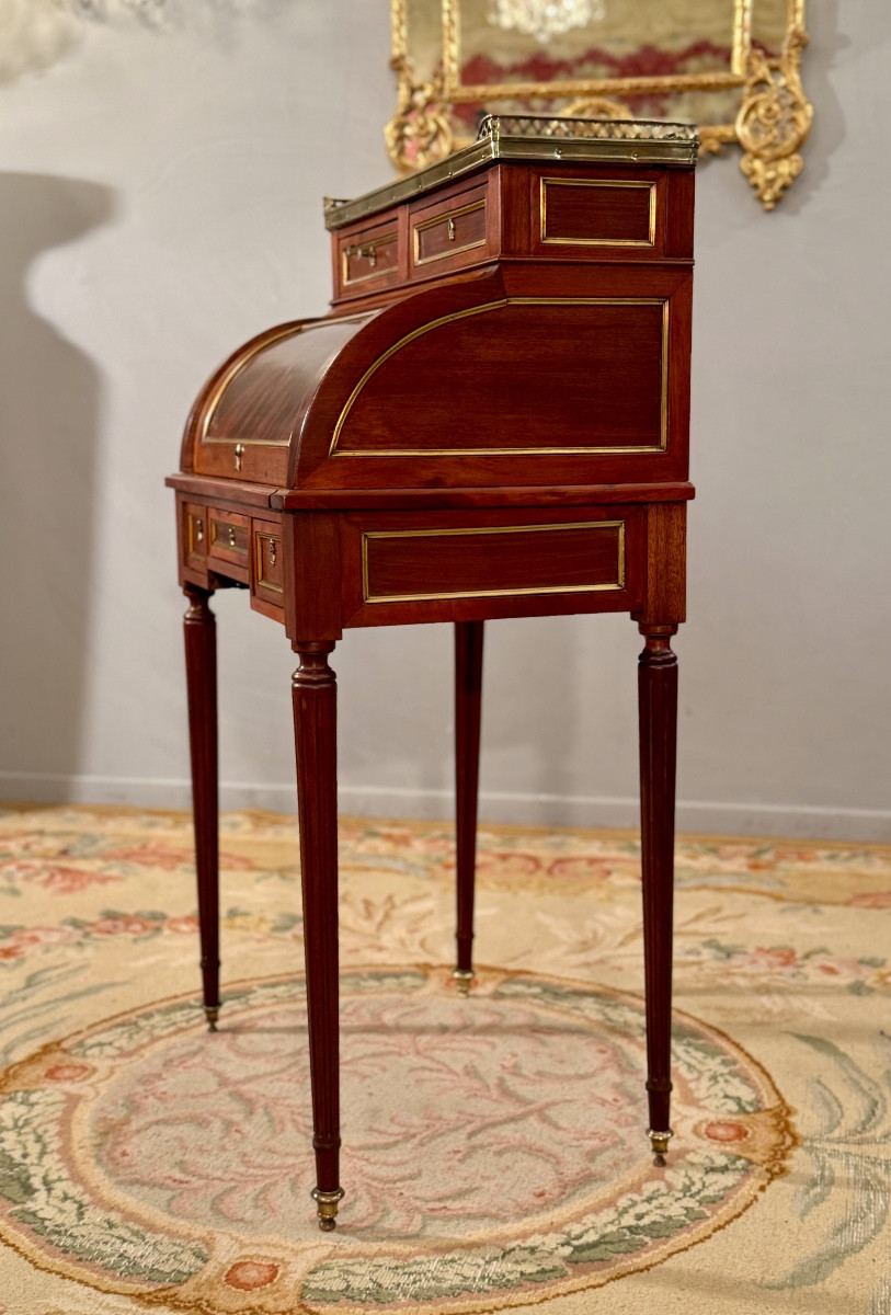 Petit Bureau Cylindre en Acajou d'Epoque Louis XVI, Vers 1780-photo-4