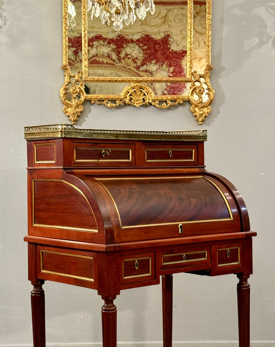 Petit Bureau Cylindre en Acajou d'Epoque Louis XVI, Vers 1780-photo-7