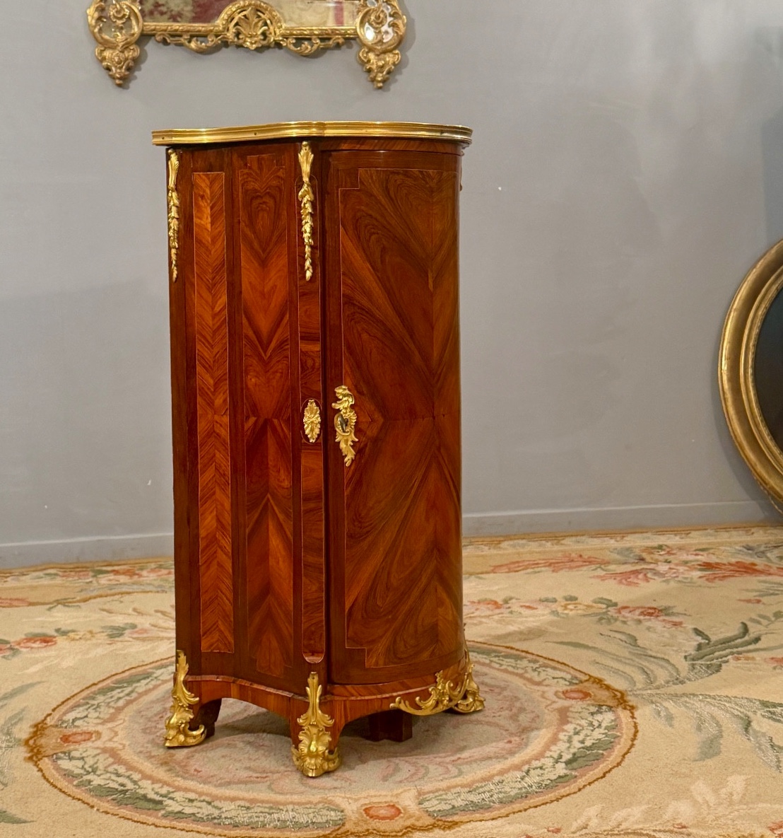Small Louis XV - Louis XVI Transition Style Marquetry Entry-level Cabinet