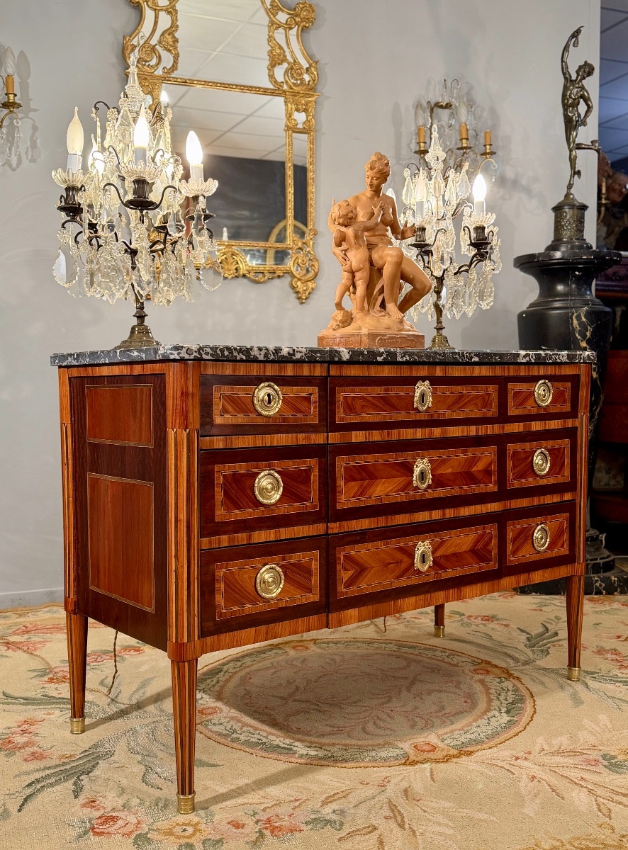Commode en Marqueterie d'Epoque Louis XVI, Vers 1780