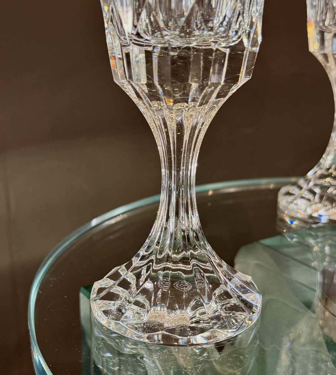 Maison Baccarat, Modèle ASSAS, Série de 8 Verres à Vin Cristal Taillé-photo-1