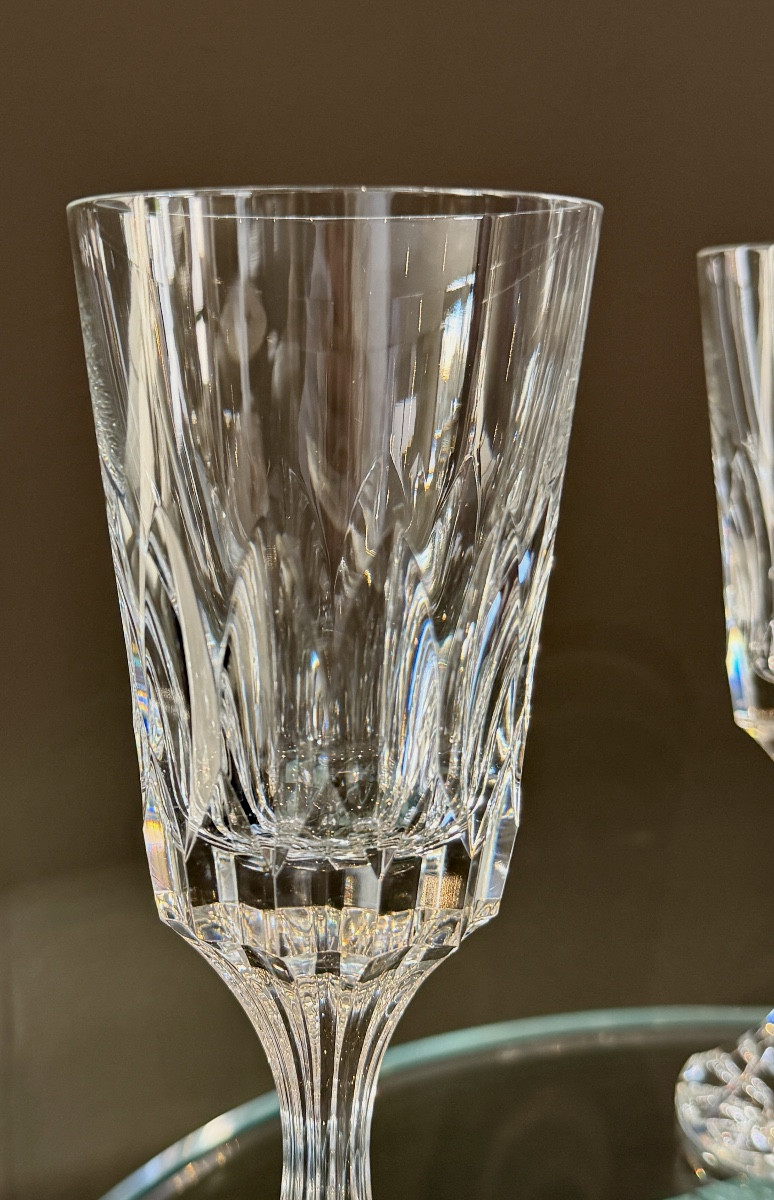 Maison Baccarat, Modèle ASSAS, Série de 8 Verres à Vin Cristal Taillé-photo-2