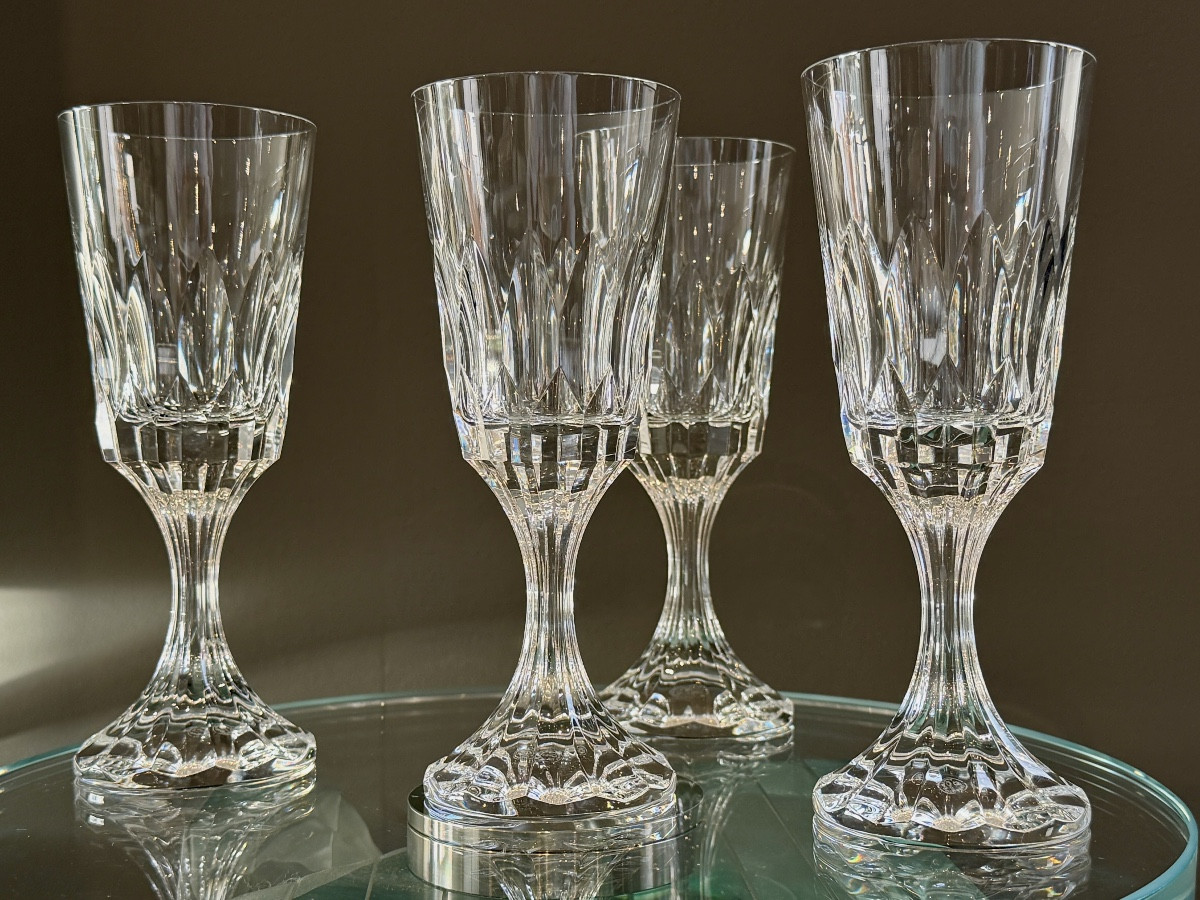 Maison Baccarat, Modèle ASSAS, Série de 8 Verres à Vin Cristal Taillé-photo-5