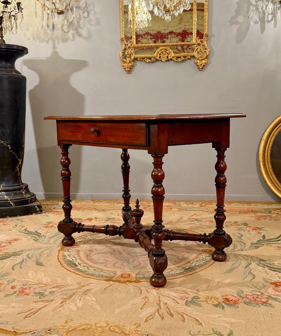 Table à Ecrire en Noyer d'Epoque Louis XIV, XVIIème-photo-1