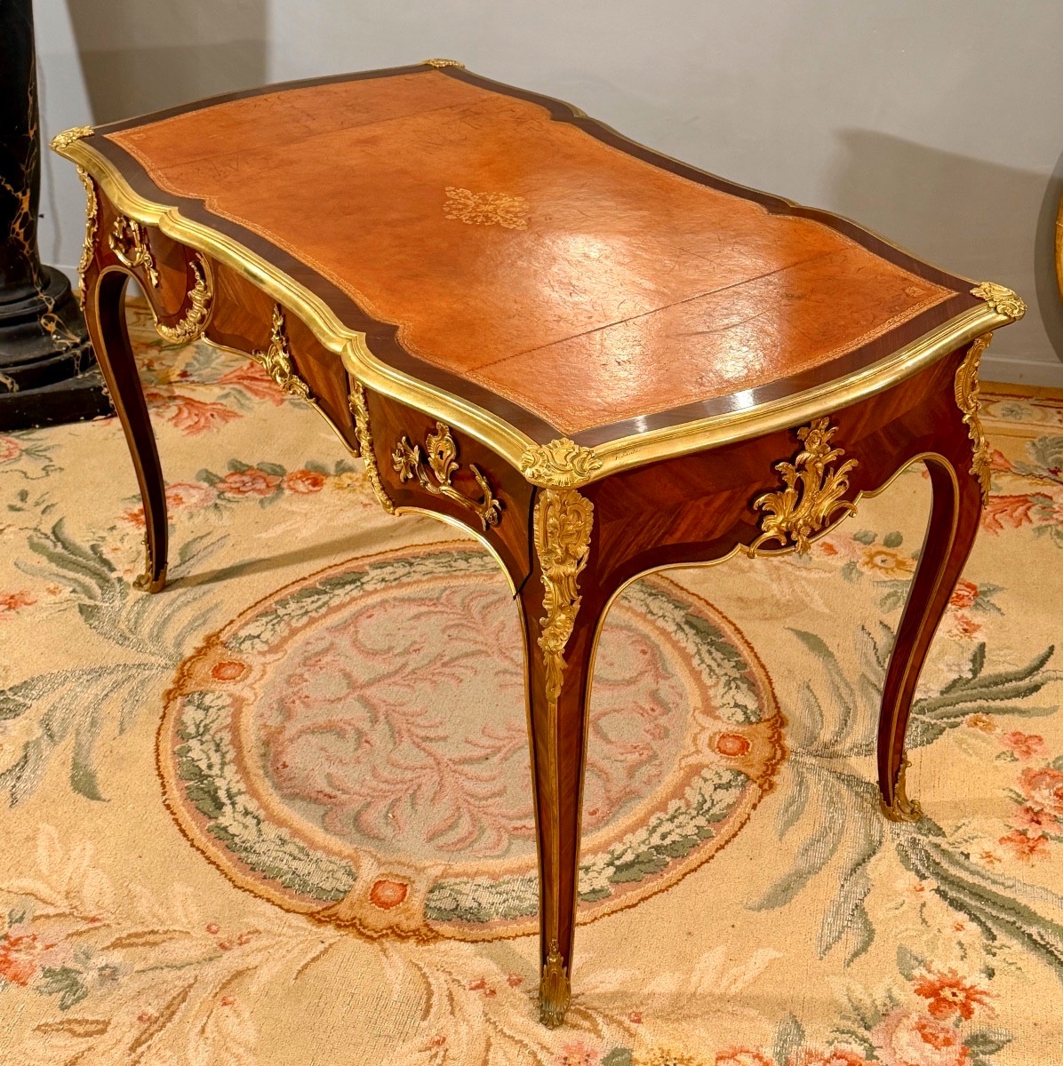François Linke, Bureau Plat en Marqueterie Signé, de Style Louis XV, (1855 - 1946)-photo-5