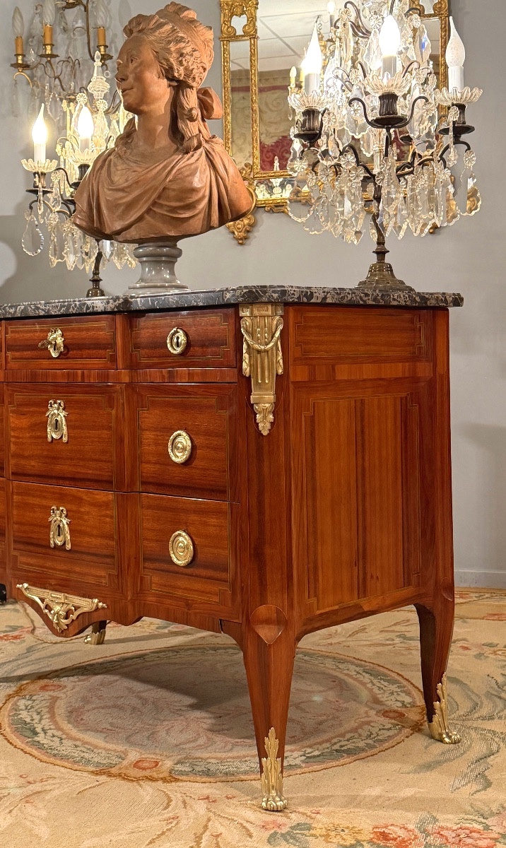 Commode à Ressaut d'Epoque Transition Louis XV Louis XVI, Vers 1760-photo-4