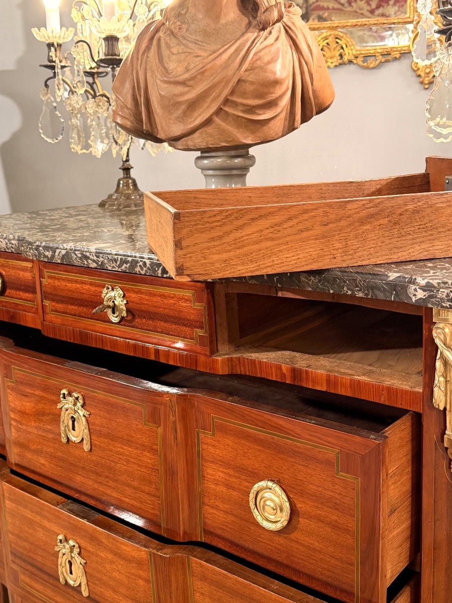 Commode à Ressaut d'Epoque Transition Louis XV Louis XVI, Vers 1760-photo-6