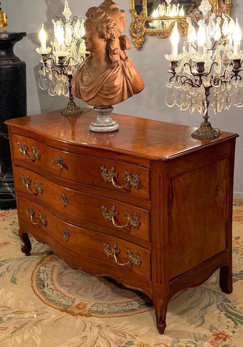 Louis XV Period Bombé Commode, 18th Century, Circa 1750-photo-2