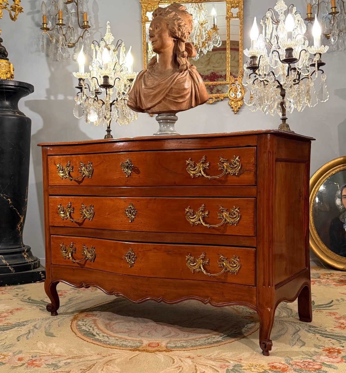 Louis XV Period Bombé Commode, 18th Century, Circa 1750-photo-4