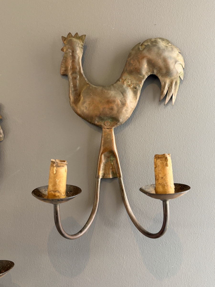 Cerenne Vallauris, Pair Of Rooster Wall Lamps In Hammered Brass About 1950-photo-2