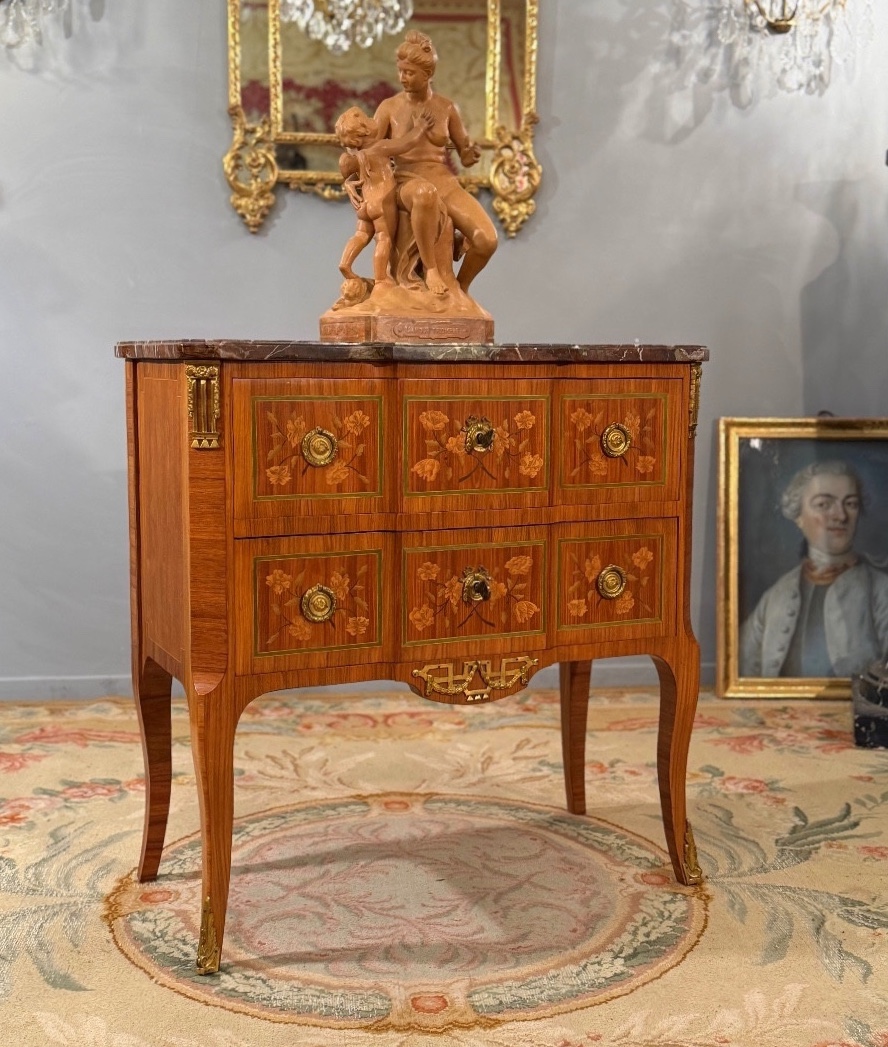 Transition Style Marquetry Chest Of Drawers, 19th Century