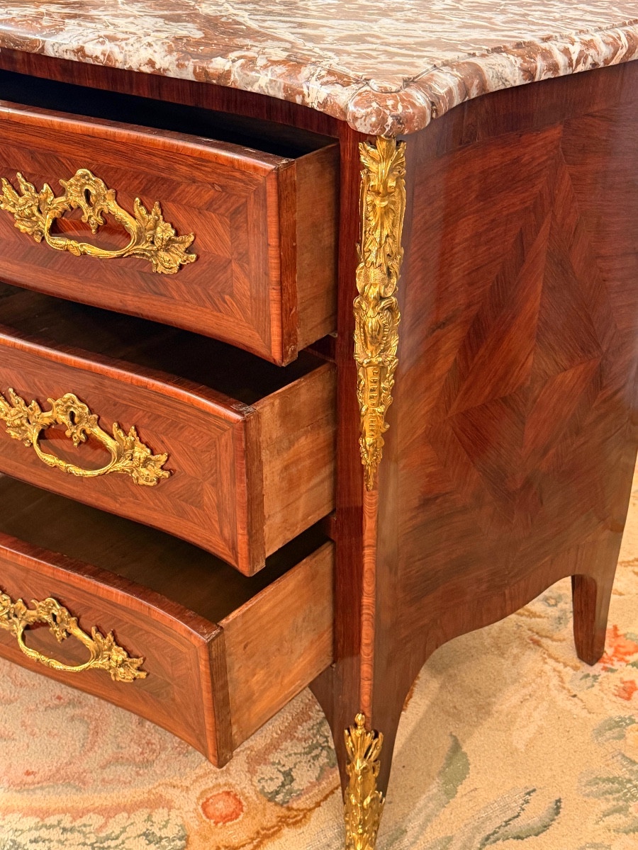 Louis XV Period Marquetry Galbée Chest Of Drawers, Circa 1750-photo-1