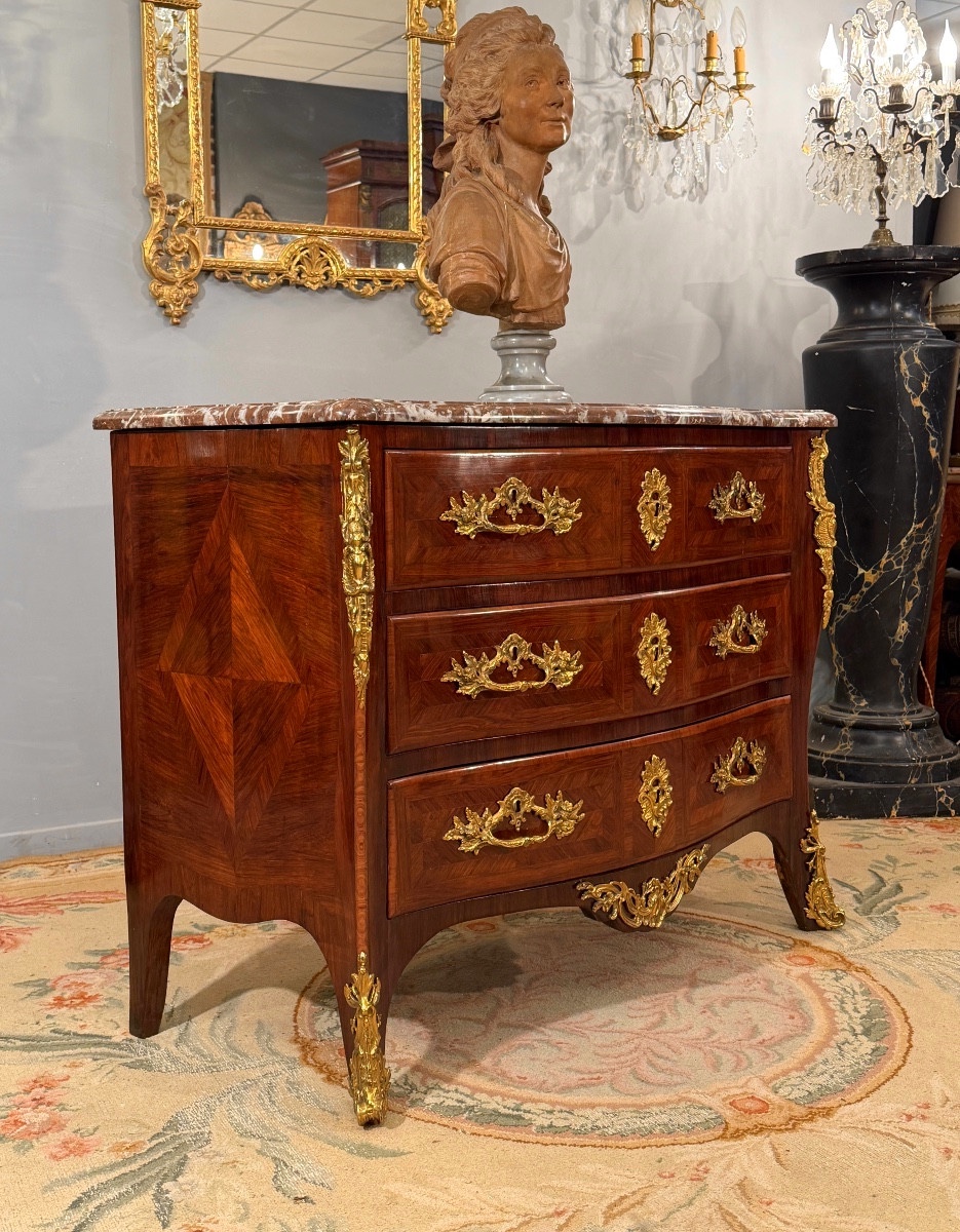 Louis XV Period Marquetry Galbée Chest Of Drawers, Circa 1750-photo-2