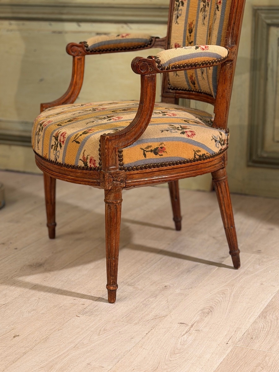 Fauteuil Cabriolet  d'Epoque Louis XVI, Vers 1780 -photo-4