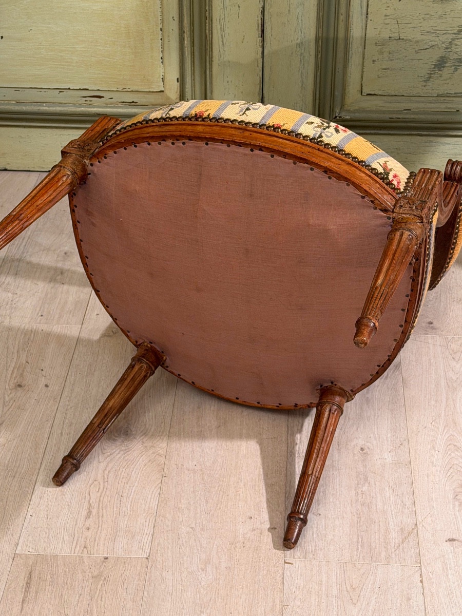 Fauteuil Cabriolet  d'Epoque Louis XVI, Vers 1780 -photo-4