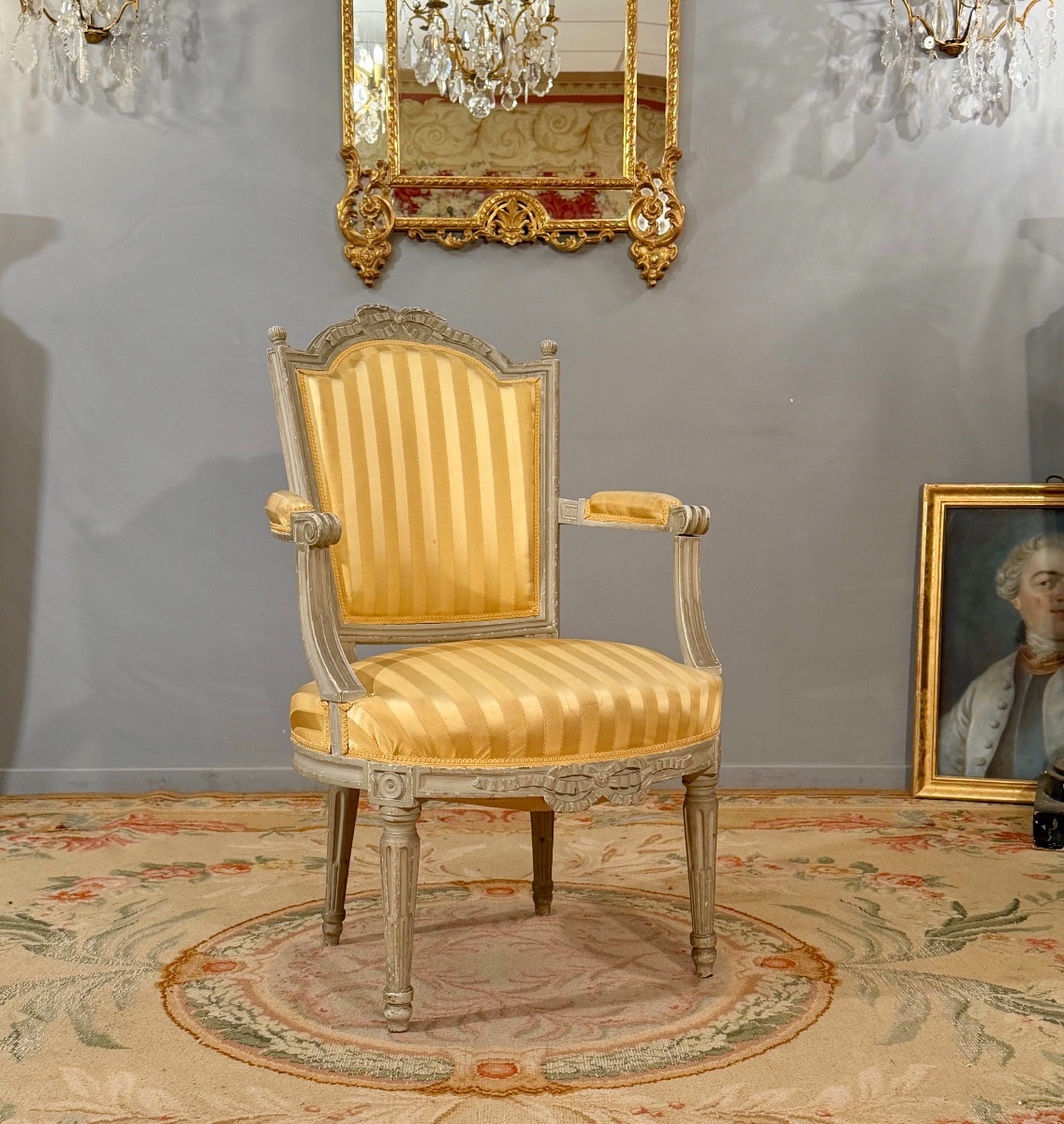 Fauteuil Cabriolet en Bois Laqué d'Epoque Louis XVI, Vers 1780
