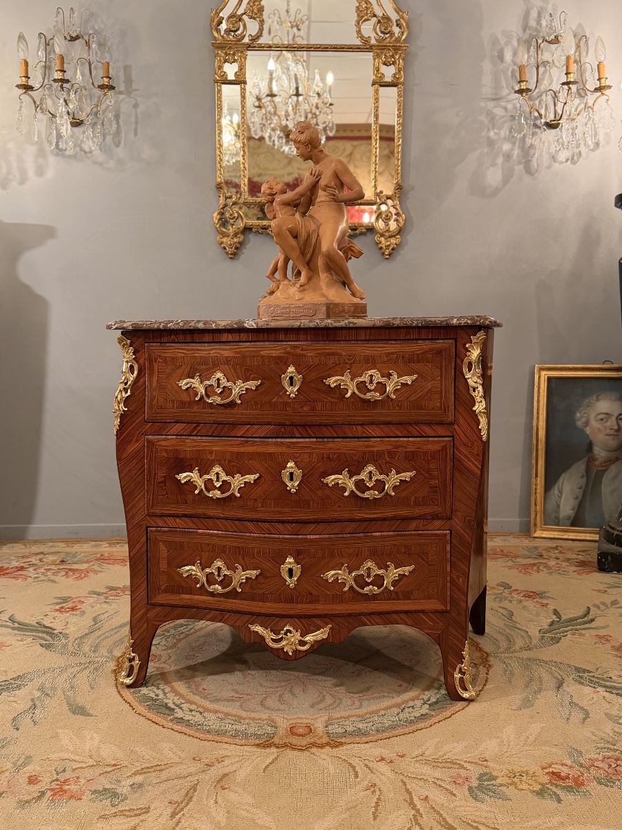 HEDOUIN Jean-Baptiste, Commode Marqueterie d'Epoque Louis XV, Estampillée, Vers 1740-photo-3