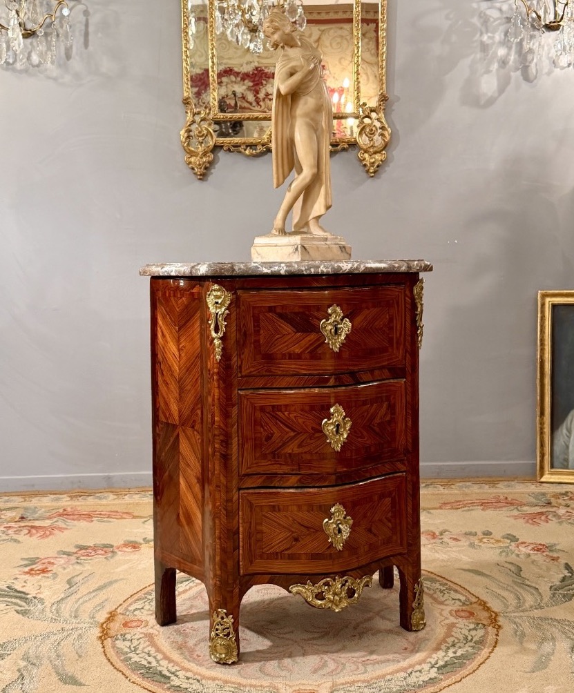 CHEVALLIER Jean-Mathieu, Commode d'Epoque Régence, Estampillée (1694-1768)